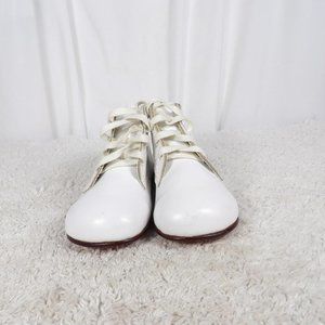 Dinkie  White Walking  Shoes Size 9